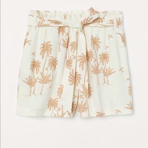Desmond & Dempsey x H&M Linen-blend paper bag shorts